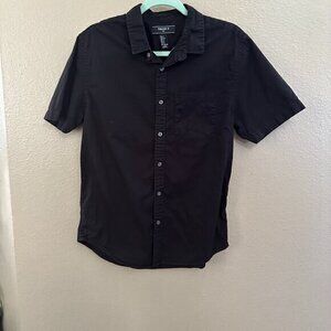 Forever 21 Men's Short Sleeve Shirt  Size Small  No holes or stains  In good use